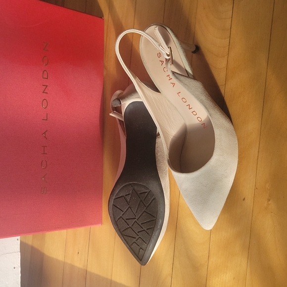 Handmade slingback seude pointed toe heels in nude - Picture 3 of 4